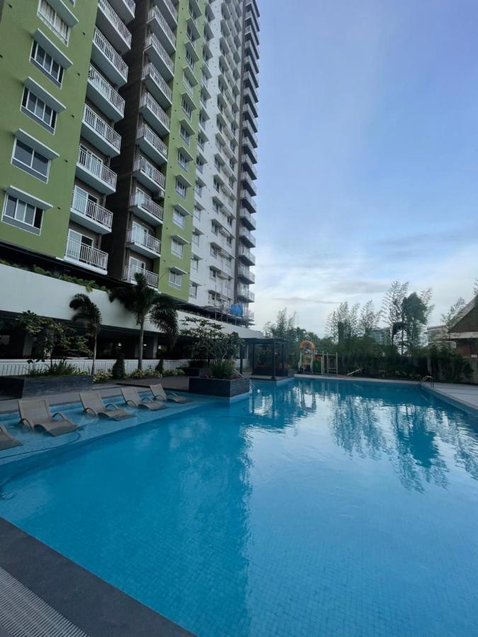 Mesatierra Garden Residences ダバオ　シティ エクステリア 写真